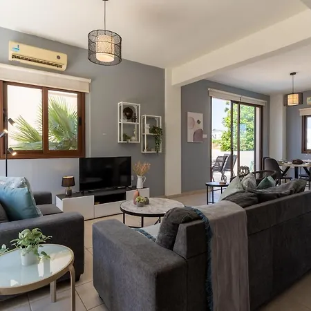 Yasmina 3-br In Cape Greco *
