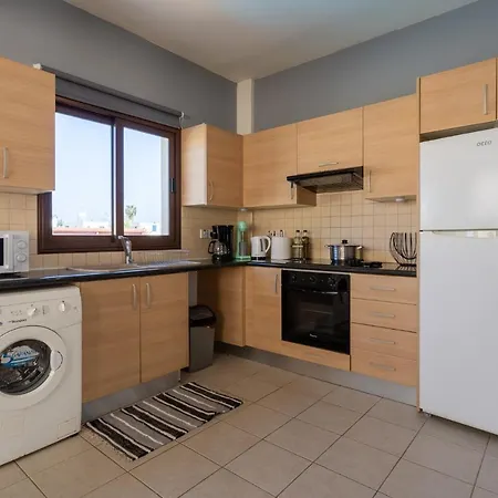 Yasmina 3-br In Cape Greco Протарас
